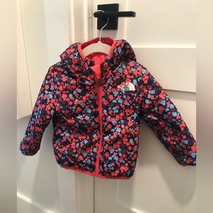 North Face puffer jacket - infant 12-18m, reversible